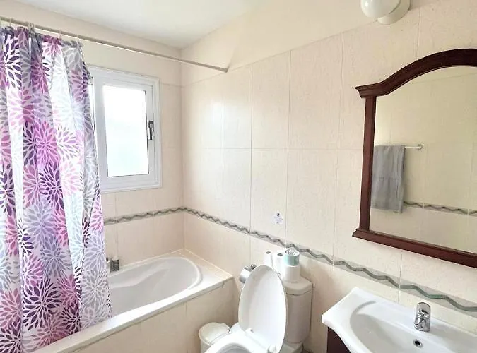 Willa Nissi Golden *